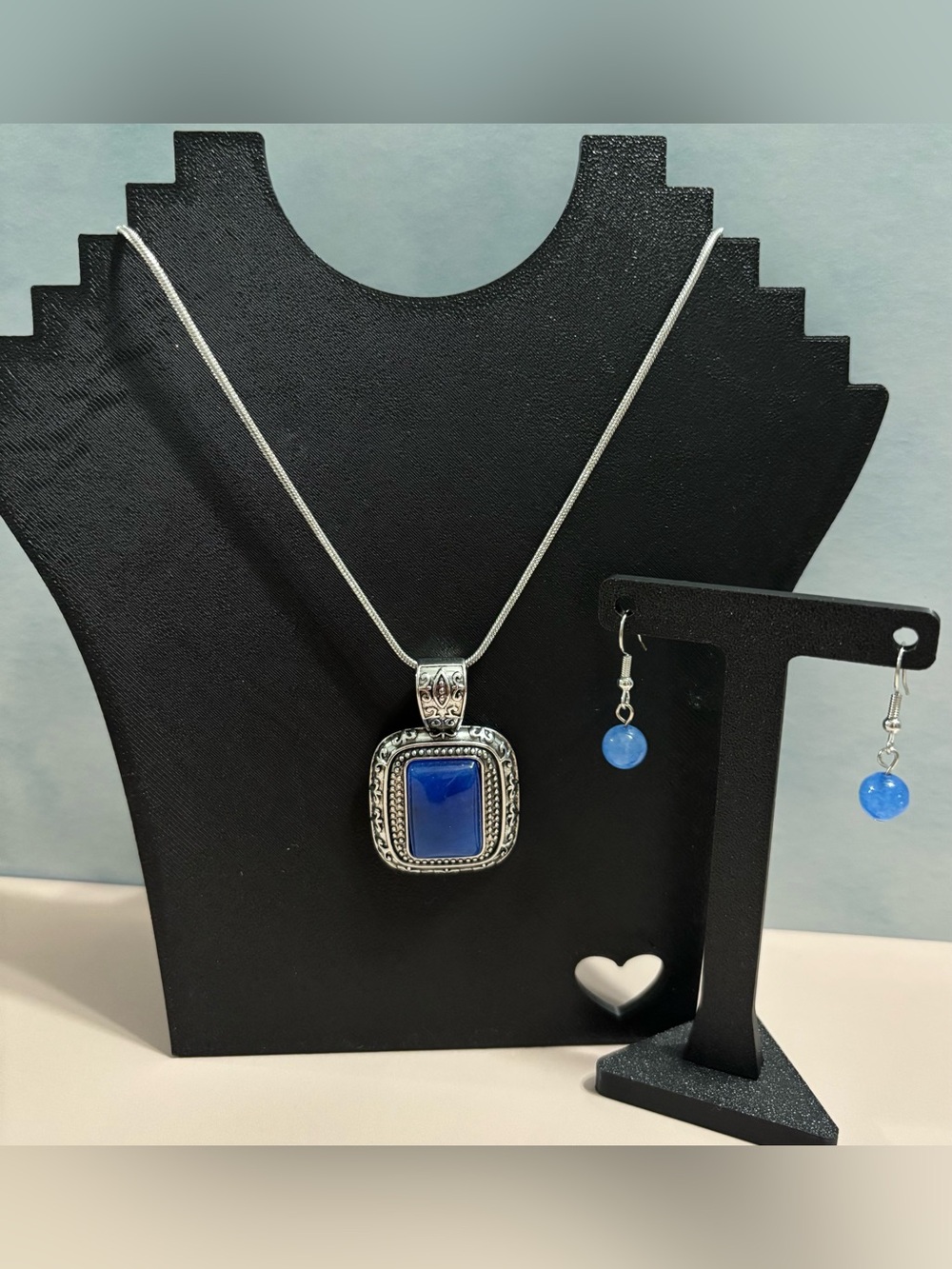 Silvertone Pendant Necklace with Blue Stone